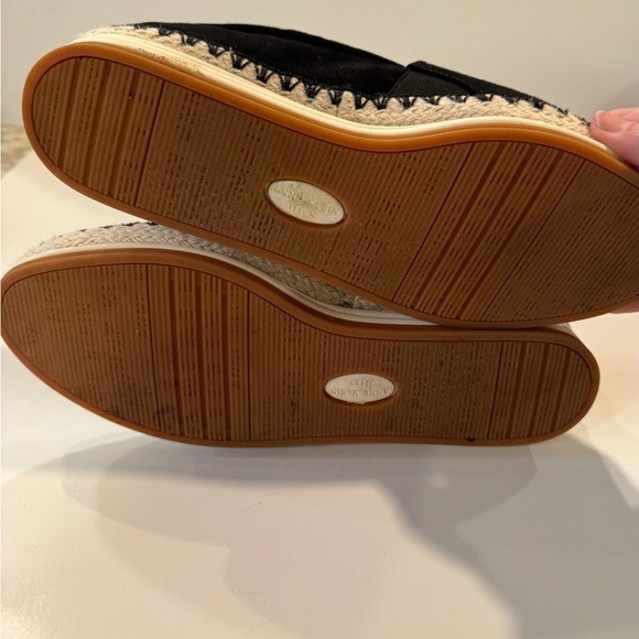 Anne Klein Black and Cream Flats - Picture 7 of 8